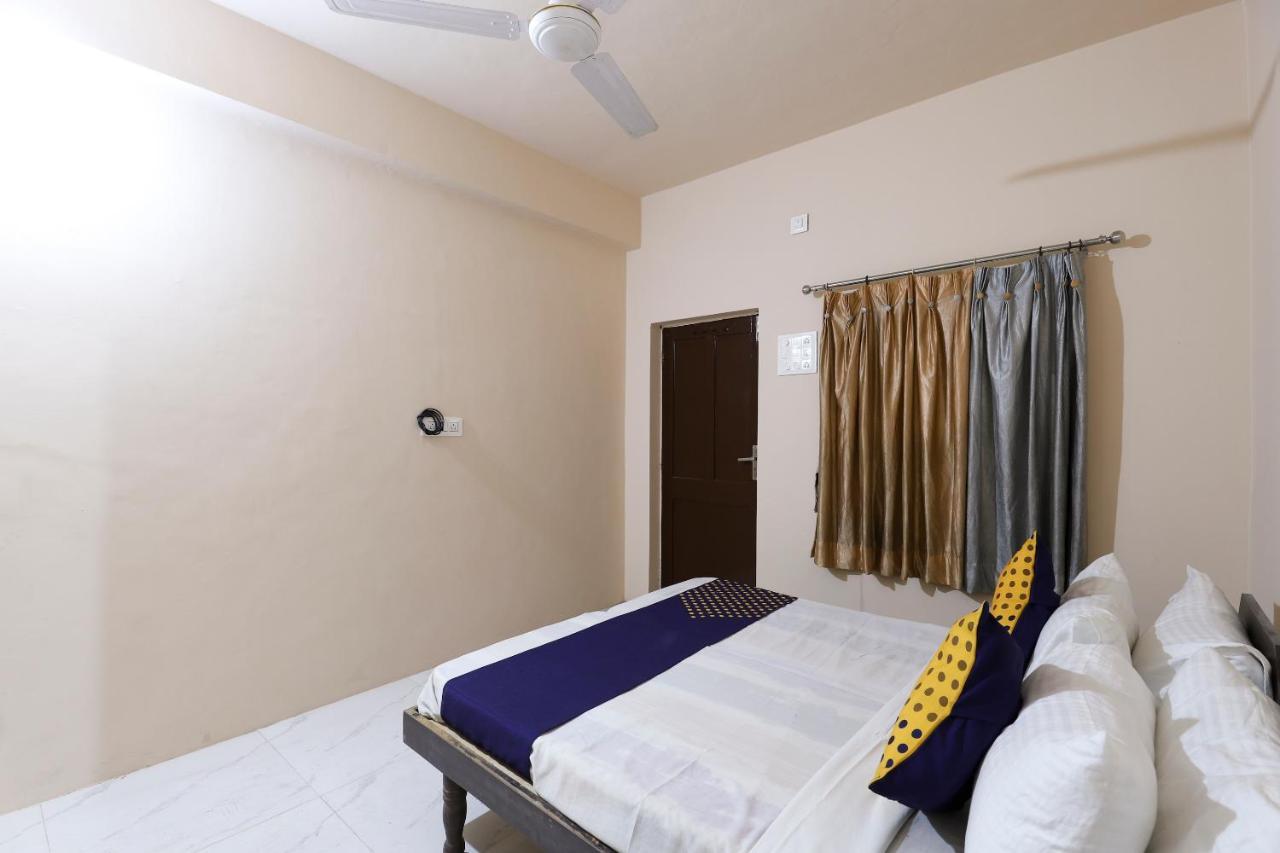 Spot On 64818 Hotel Minal Jāmnagar Εξωτερικό φωτογραφία
