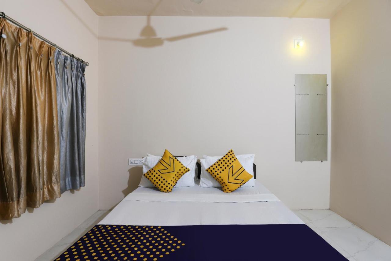 Spot On 64818 Hotel Minal Jāmnagar Εξωτερικό φωτογραφία