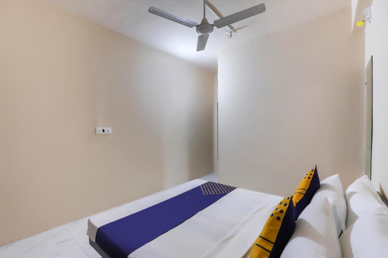 Spot On 64818 Hotel Minal Jāmnagar Εξωτερικό φωτογραφία